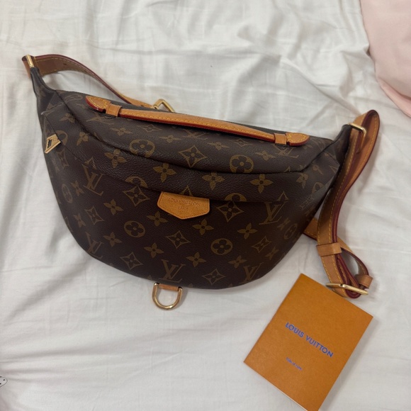 louis vuitton belt bag! - Picture 1 of 7